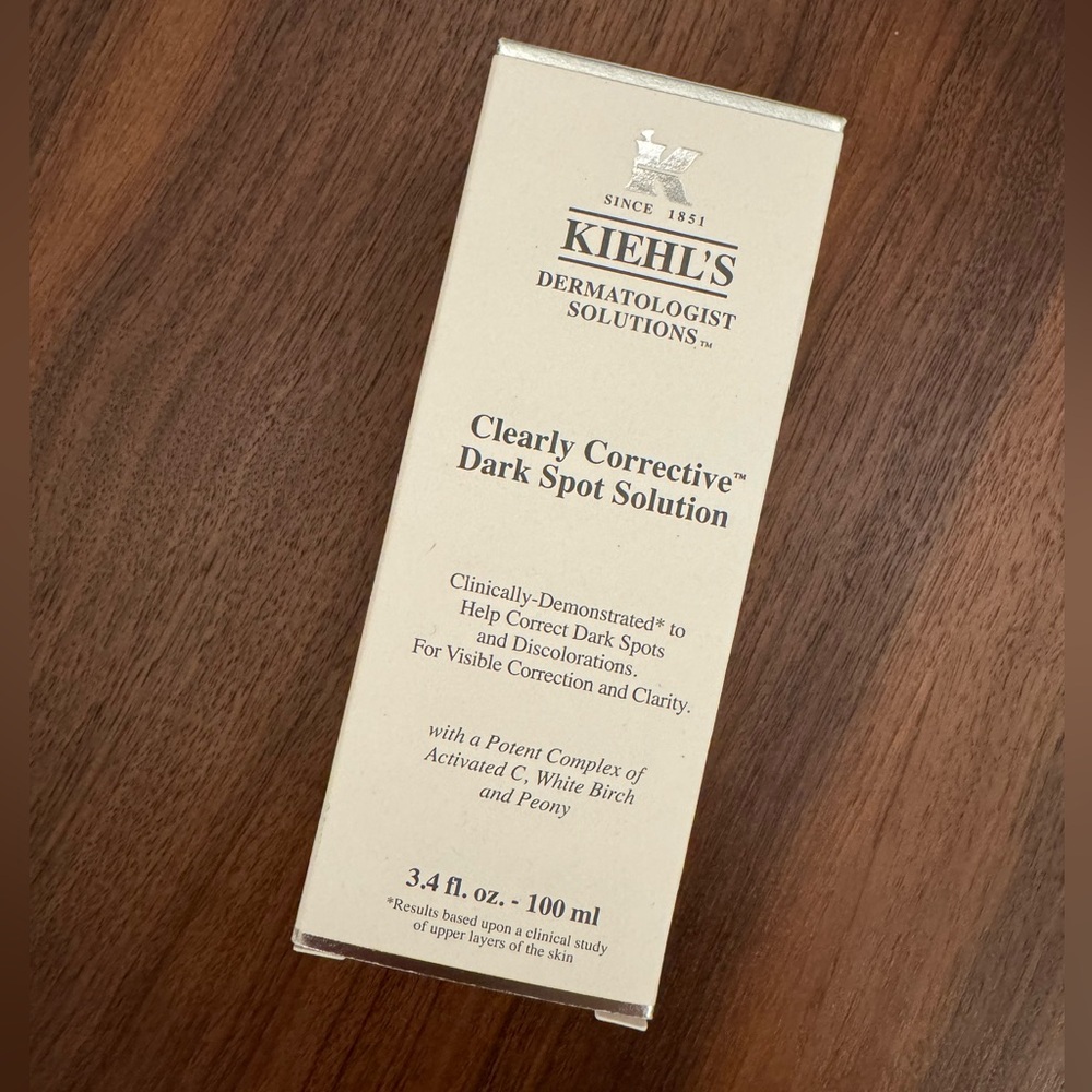 Kiehl’s Clearly Corrective Dark Spot Solution 3.4oz